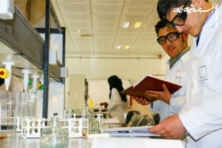 کمک هزینه تحصیلی ۱۰ تا ۸۰ میلیون ریالی به  دانشجویان علوم پزشکی