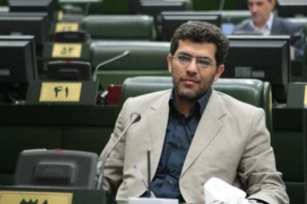 ایرادات کارشکنانه مانع اجرای رتبه‌بندی معلمان شده است
