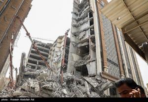 تصاویر| ریزش ساختمان ۱۰ طبقه متروپل در آبادان