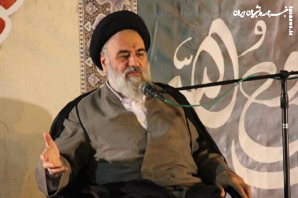 امام خمینی (ره) تحول را در بین مردم به وجود آورد