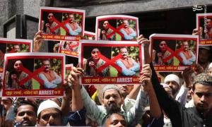 اعتراض هندی‌ها به اظهارات توهین آمیز درباره پیامبر(ص)