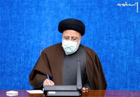 تجلیل رئیسی از استادان و دانشجویان نمونه کشوری