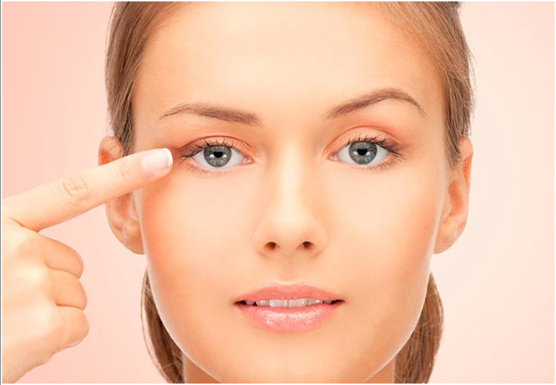 افتادگی پلک؛ آیا می تواند روی بینایی شما تاثیر بگذارد؟