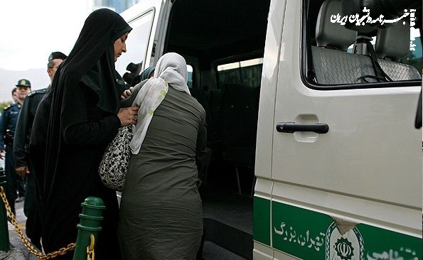 کمپین‌های مخالف حجاب باعث ایستادگی دربرابر قانون می‌شود