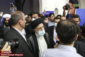  بازدید سرزده آیت الله رئیسی از نمایشگاه هم افزایی 