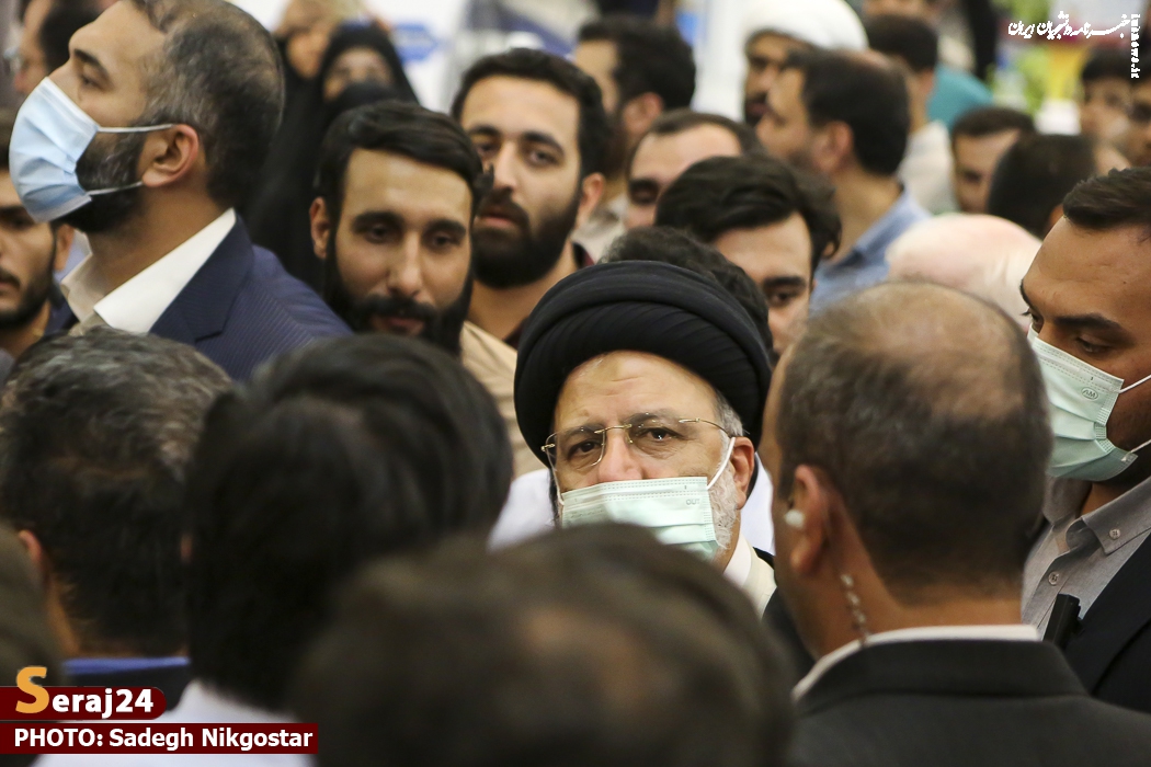  بازدید سرزده آیت الله رئیسی از نمایشگاه هم افزایی 