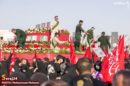 نماهنگ آیین وداع با ۵ شهید تازه تفحص شده مدافع حرم در تهران