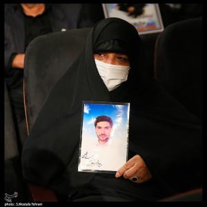 تصاویر| یادواره شهدای مدافع حرم با حضور ۱۱۰ پدر و مادر شهید