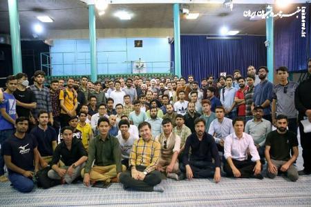 دانشجویان خارجی از محل زندگی امام راحل بازدید کردند