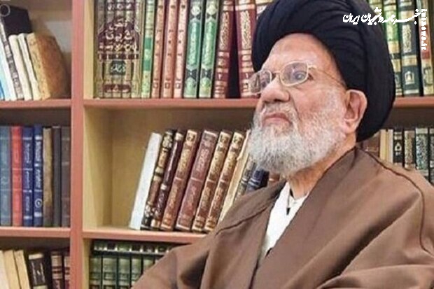 آیت‌الله سیدکاظم حائری از مرجعیت کناره گیری کرد