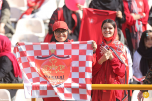 عکس|  اولین حضور دختران پرسپولیسی در ورزشگاه آزادی