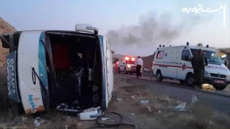 واژگونی اتوبوس حامل زائران در مسیر مهران ۱۵ مصدوم برجا گذاشت