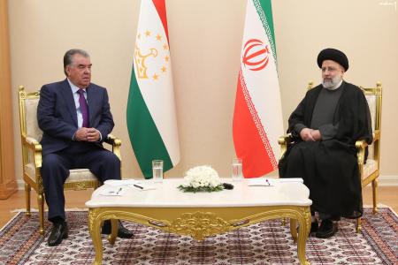 ایران توسعه روابط خود را با کشور های همسایه ادامه خواهد داد