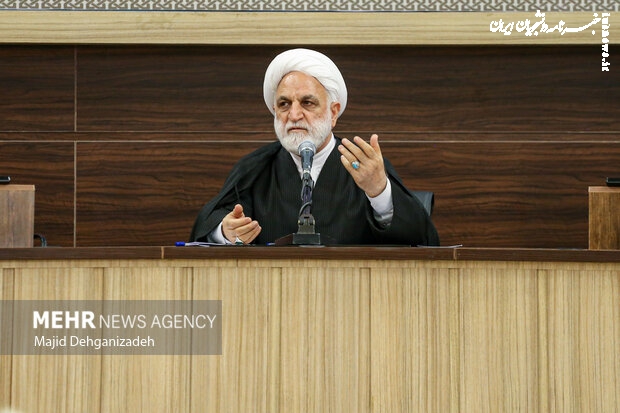 رئیس قوه قضائیه از زحمات فرماندهی انتظامی کشور تقدیر کرد