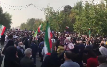 فیلم| اعلام انزجار  مردم تهران از اقدام تروریستی در شیراز