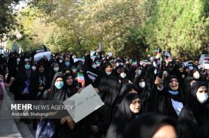 تجمع جامعه پزشکی در دانشگاه تهران