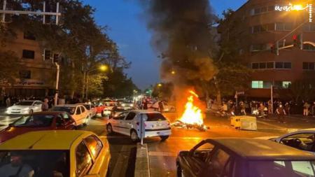 چه وحشتناک/ آتش زدن یک بسیجی در تهران +فیلم