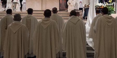 ۱۱ اسقف سابق فرانسوی به آزار و اذیت جنسی متهم شدند 