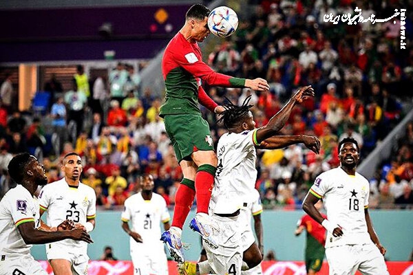 سرخ‌ها در صدر/ پرواز استثنایی رونالدو بر سر بازیکن غنا