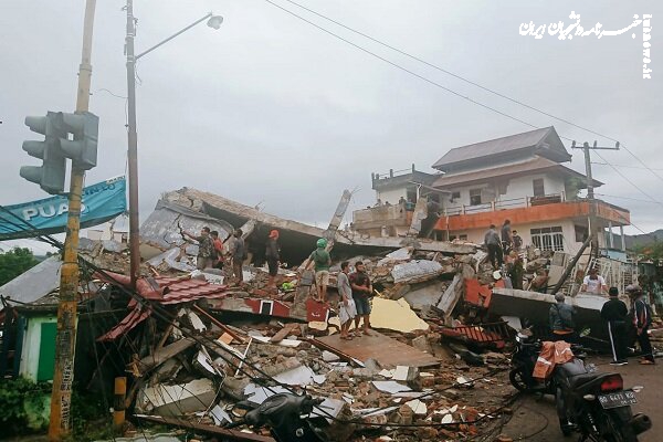 قربانیان زلزله اندونزی به ۳۲۱ نفر افزایش یافت