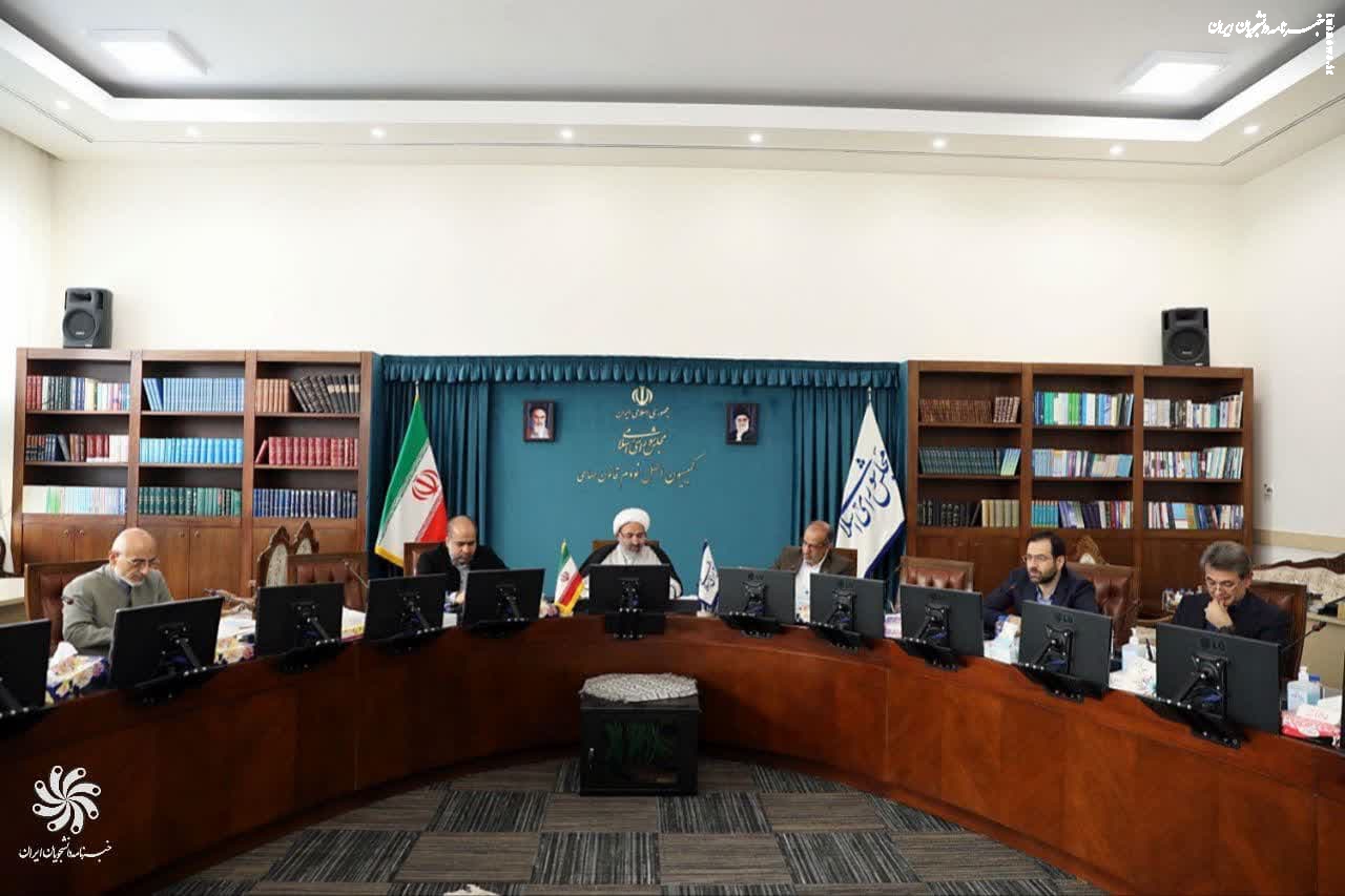 خضریان:  بررسی مشکلات اجرای طرح دارویار و کمبود دارو در کمیسیون اصل نود