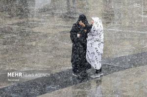 تصاویر| اولین برف پاییزی در حرم امام رضا(ع)