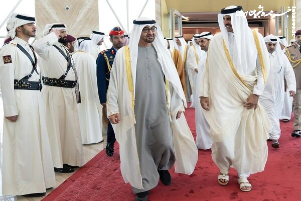 رئیس امارات وارد قطر شد +عکس