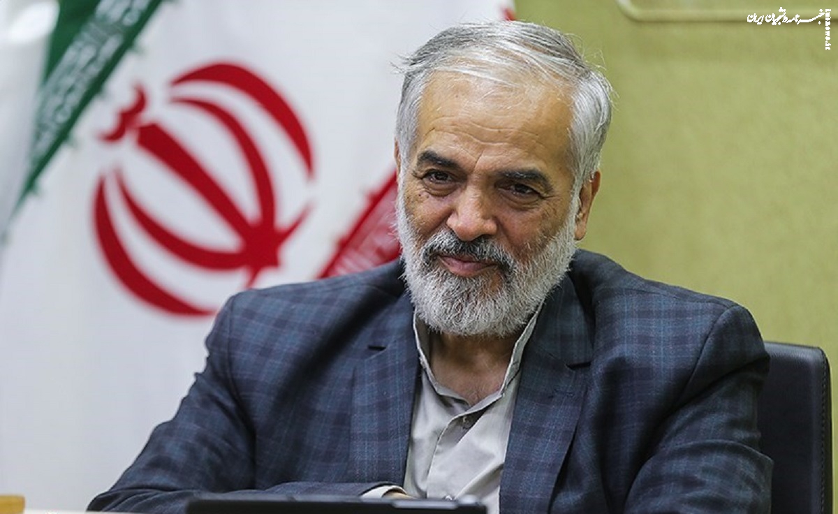 قدیری ابیانه: جنبش دانشجویی باید خود را از توهم نجات دهد/ برخی از اساتید دانشجویان را به  مهاجرت ترغیب می‌کنند