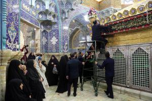 تصاویر| سیاه‌پوش شدن حرم حضرت معصومه (س) در آستانه فاطمیه