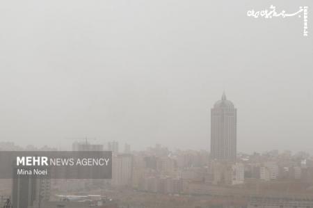 وضعیت هوا در تبریز برای تمامی گروه‌های سنی ناسالم است