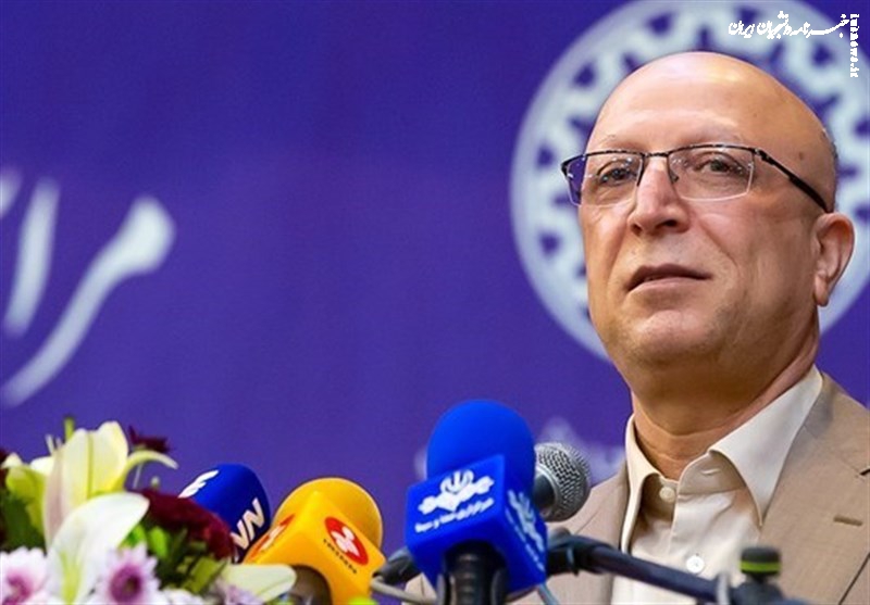 وزیر علوم: آموزش باید پژوهش محور و پژوهش نیز باید آموزش محور شود