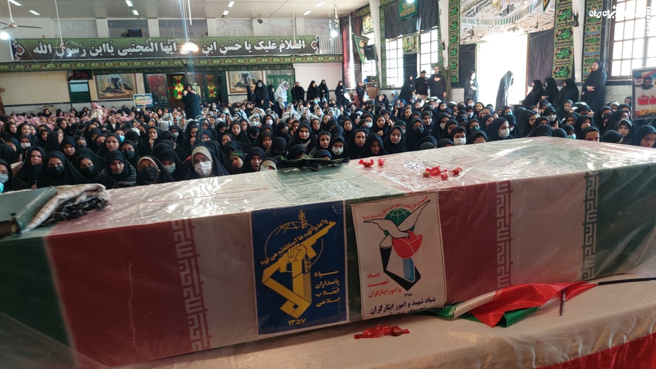 پیکر مطهر شهید گمنام با حضور هزار دانش آموز بردسکنی تشیع شد