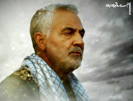 واکنش جالب مردم وقتی لباس حاج قاسم را می‌بینند +فیلم