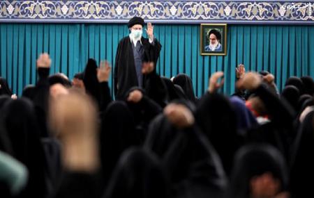 رهبرانقلاب: کسانی که حجاب کامل ندارند را نباید متهم ضد انقلابی کرد/ در قضیه‌ زن دنیای غرب مقصر است