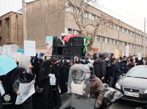 عکس| تجمع دانشجویی مقابل سفارت فرانسه
