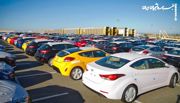 چرا بورس کالا با پیش فروش خودرو خارجی مخالف است؟