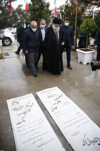 عکس| حضور رهبرانقلاب در حرم مطهر امام خمینی(ره) و گلزار شهدا