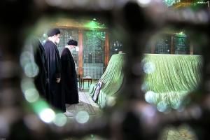 عکس| حضور رهبرانقلاب در حرم مطهر امام خمینی(ره) و گلزار شهدا