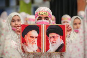 عکس| مراسم جشن تکلیف دختران دانش‌آموز با حضور رهبر انقلاب