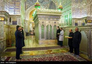 تصاویر| گلابشویی حرم حضرت شاهچراغ (ع) به مناسبت میلاد امیرالمونین (ع)