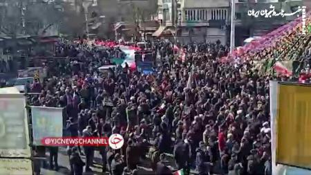 حضور پرشور مردم زلزله‌زده خوی در راهپیمایی ۲۲ بهمن