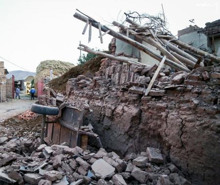 کمک بلاعوض ۱۱۰ میلیون تومانی دولت به زلزله‌زدگان خوی