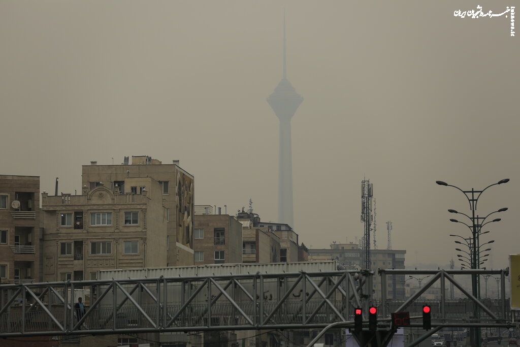هشدار قرمز برای پایتخت/ هوای تهران به شدت آلوده شد