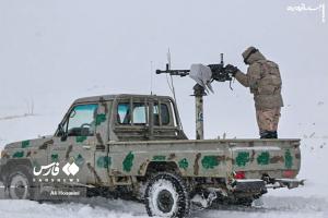 «مرزبانی» در شرایط سخت برفی