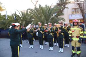 عکس| بدرقه پیکر آتش نشان شهید قریب رضا دارابی در محله چیذر 