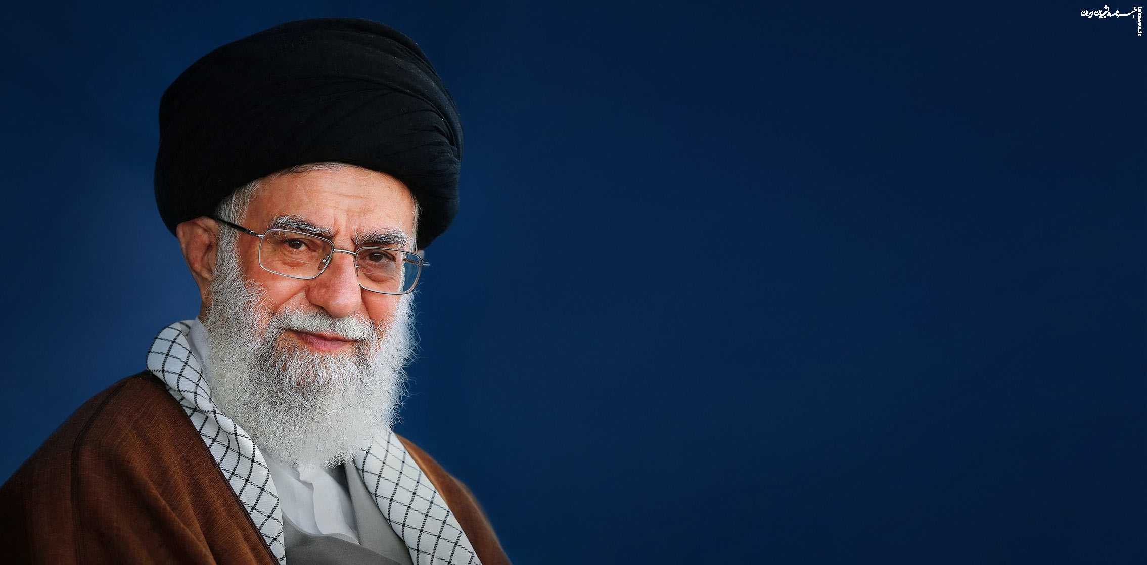 رهبر انقلاب: ملت‌های عدالت‌خواه باید با یکدیگر بیشتر آشنا شده و هم‌افزائی کنند 