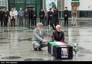 تصاویر| تشییع پیکر مرحوم غفوری‌فرد در حرم امام رضا(ع)