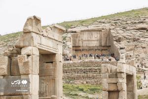 تصاویر| بازدیدمسافران نوروزی از تخت جمشید