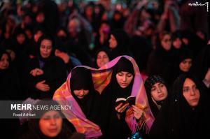 عکس| حضور رئیس جمهور در مراسم احیای شب نوزدهم ماه رمضان در امامزاده صالح(ع) تهران 