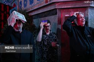 عکس| حضور رئیس جمهور در مراسم احیای شب نوزدهم ماه رمضان در امامزاده صالح(ع) تهران 